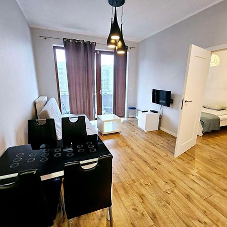 First -- Green Zoliborz Apartment 4 华沙 外观 照片