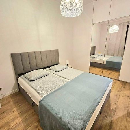 First -- Green Zoliborz Apartment 4 华沙 外观 照片